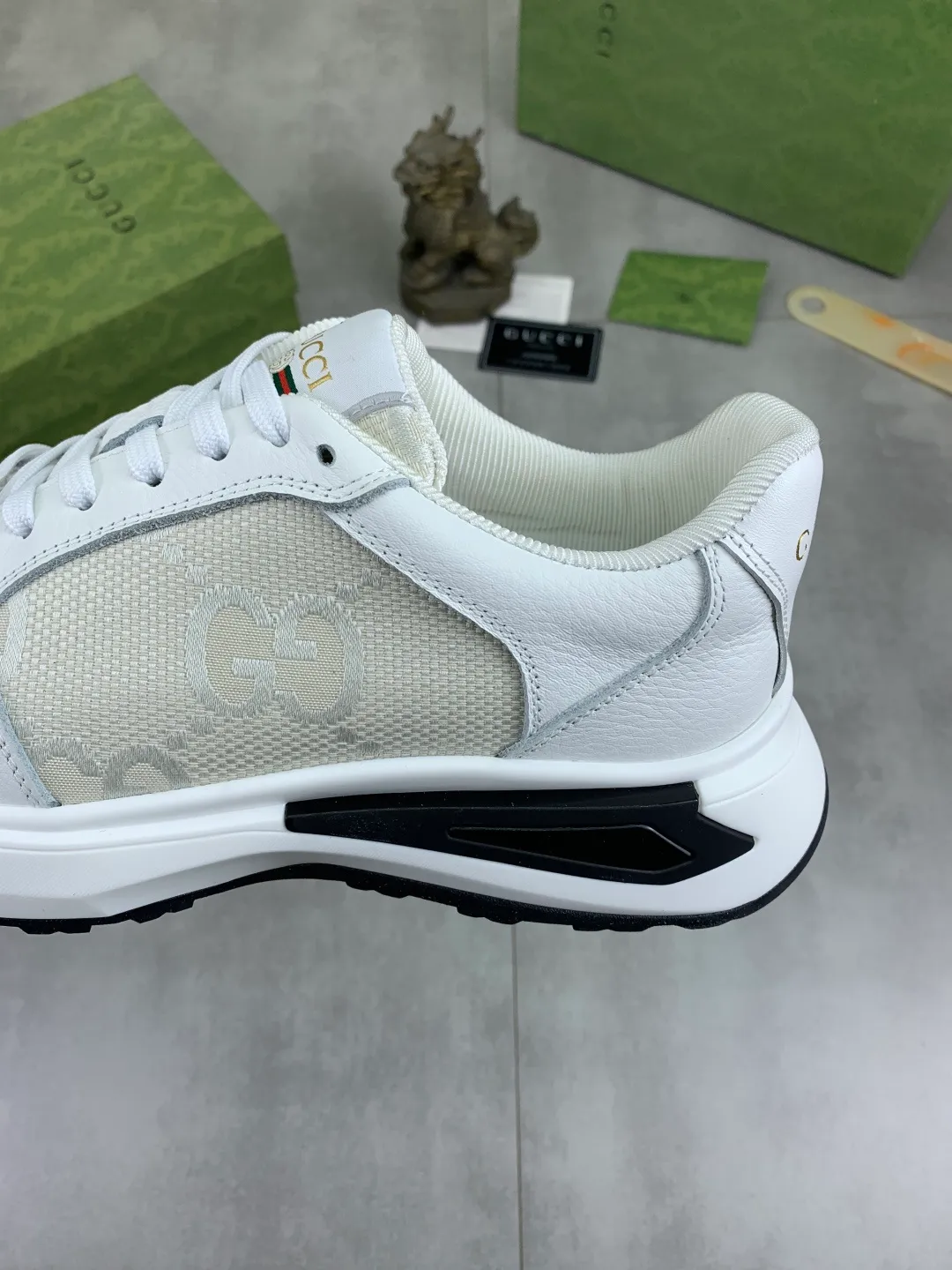 Men's shoes 💰P460💰【New model】🆘 The latest model from Gucci official website🎁Classic casual and fashionable men's shoes👟Best model💥The style is simple and elegant, exclusive for trendy men. Unique official website latest brand elements👑Gucci original decoration, fashionable and generous, the fabric is made of original soft calfskin➕Comfortable soft pigskin lining ✅Wear-resistant rubber outsole specified on the official website_Full of elasticity, the classic model taken at the counter 🎬Color: 3️⃣colors available😍Number of codes: 38-44 (45 46 customized)